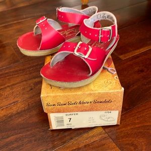 Sun San Salt Water Sandals size 7